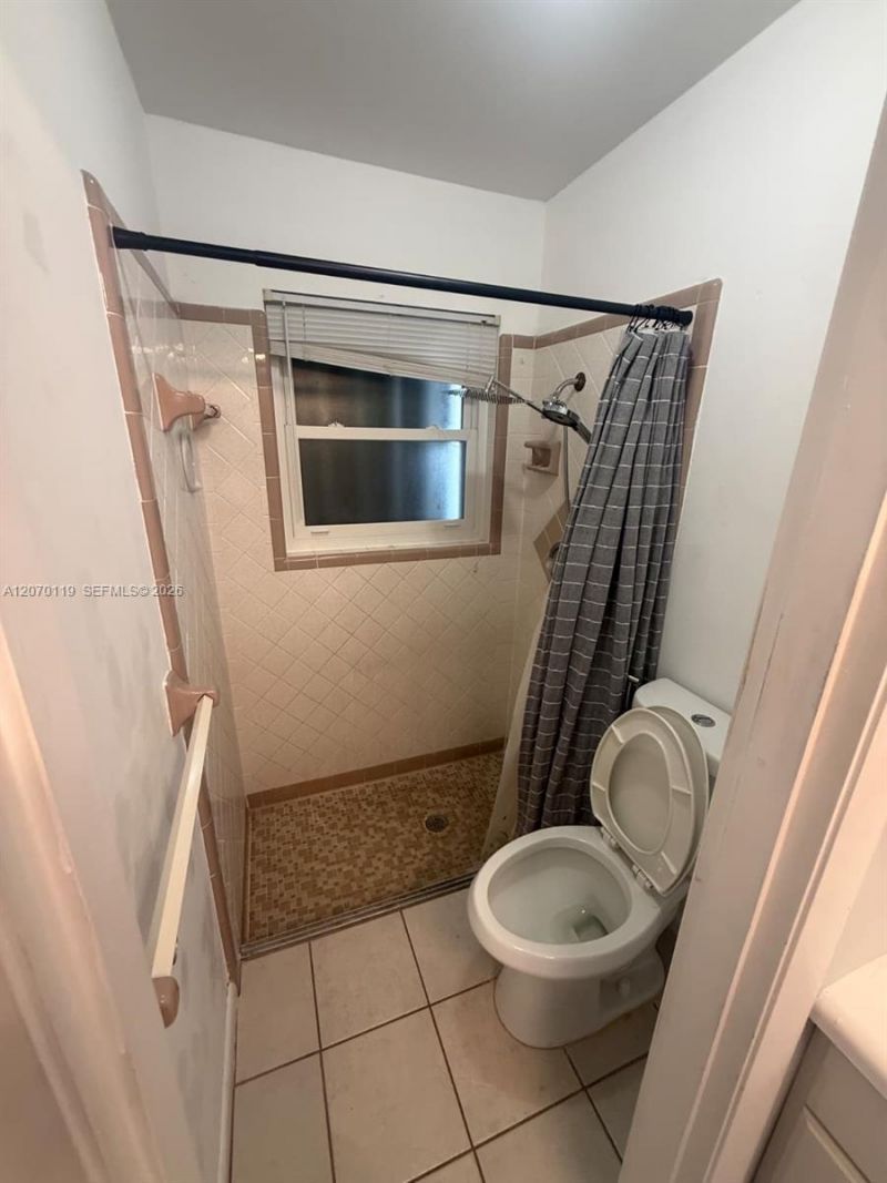 129 E Lake Dr, Lehigh Acres, FL 33936 Photo