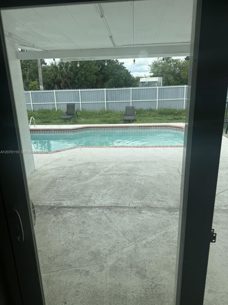 129 E Lake Dr, Lehigh Acres, FL 33936 Photo