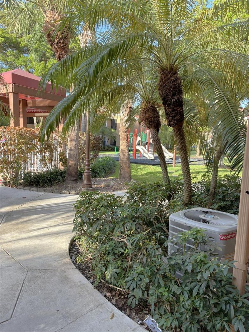 15591 SW 105th Ter , Unit 518, Miami, FL 33196 Photo
