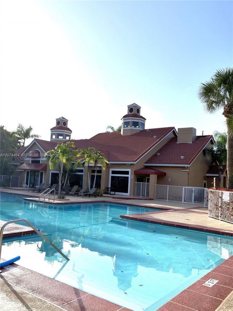 15591 SW 105th Ter , Unit 518, Miami, FL 33196 Photo