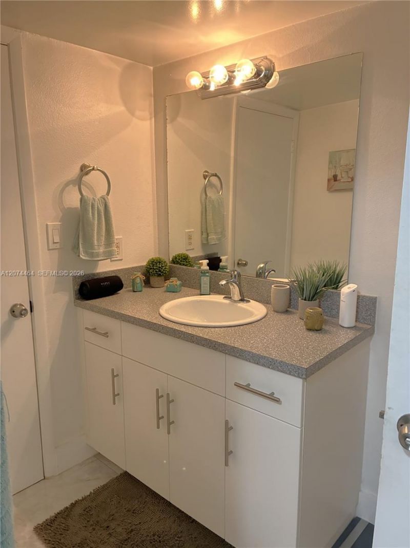 15591 SW 105th Ter , Unit 518, Miami, FL 33196 Photo