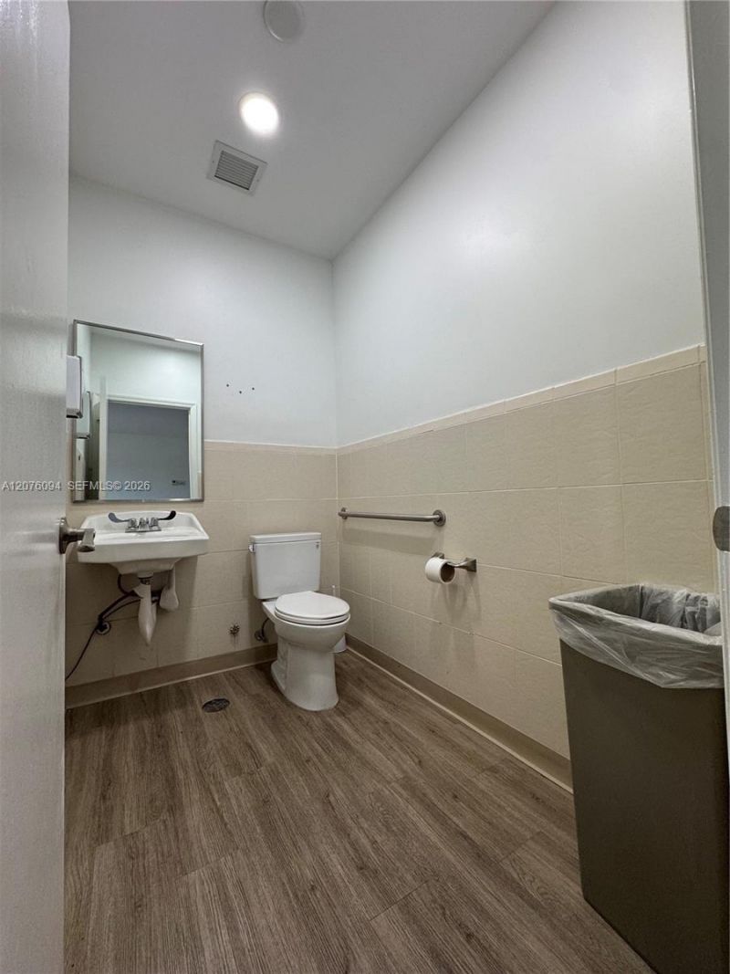 7490 SW 23rd St , Unit 203, Miami, FL 33155 Photo