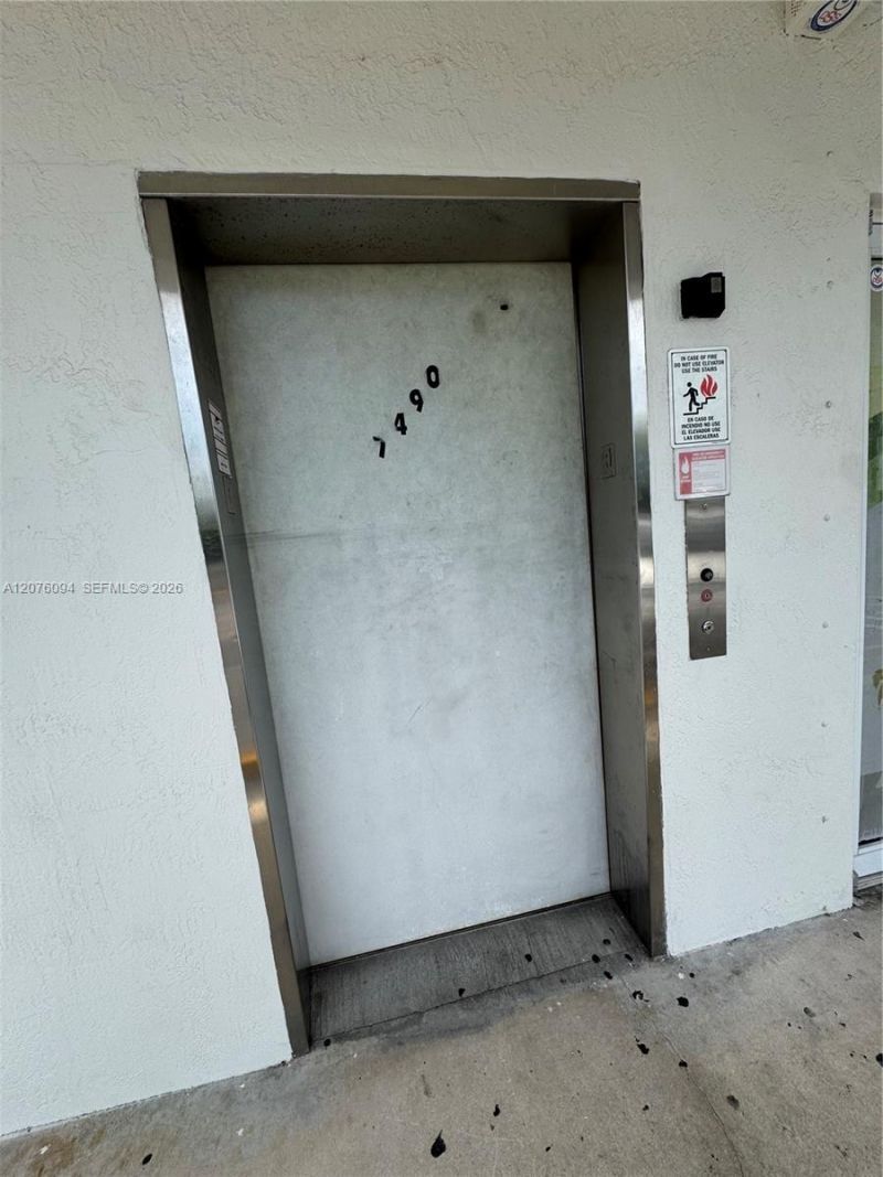 7490 SW 23rd St , Unit 203, Miami, FL 33155 Photo
