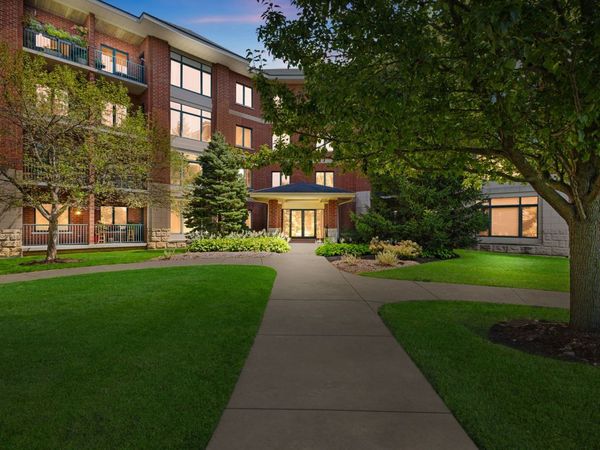 855 E 22nd Street , Unit 214, Lombard, IL 60148
