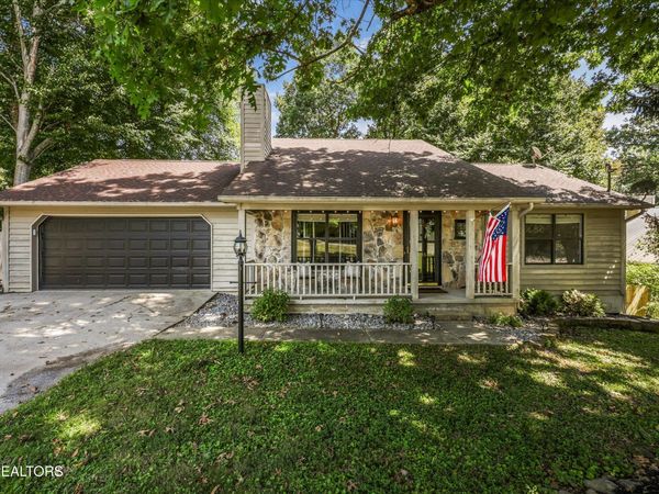 7316 Foxlair Rd, Knoxville, TN 37918