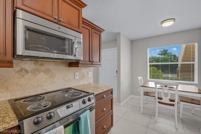145 Robin Hood Cir, Unit 104, Naples, FL 34104 Photo