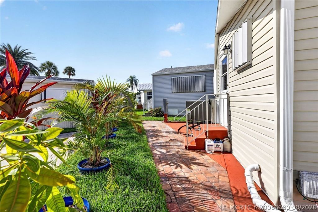 122 Nettles Boulevard , Jensen Beach, FL 34957 Photo