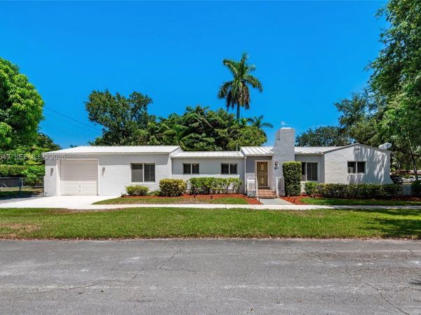 989 Eastward Dr , Miami Springs, FL 33166