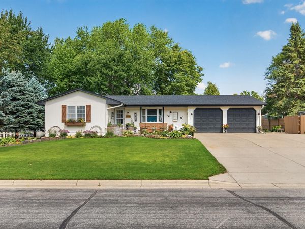 517 5 1/2 Street NW, Elk River, MN 55330