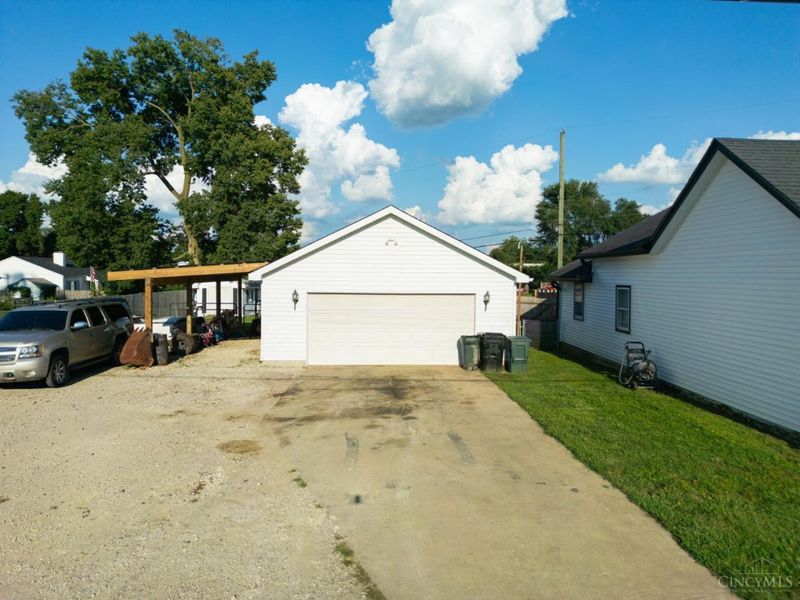 2454 Maple Street, Saint Clair Township, OH 45055 Photo 4