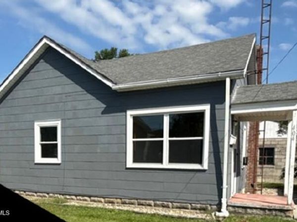 404 W Stevenson Street, Gibsonburg, OH 43431