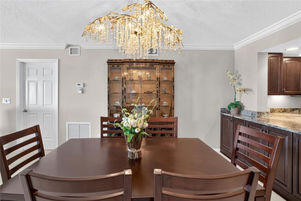 2636 Ocean Drive, Unit 502, Vero Beach, FL 32963 Photo