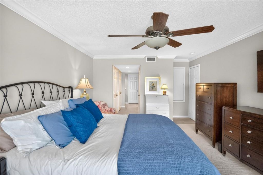 2636 Ocean Drive, Unit 502, Vero Beach, FL 32963 Photo