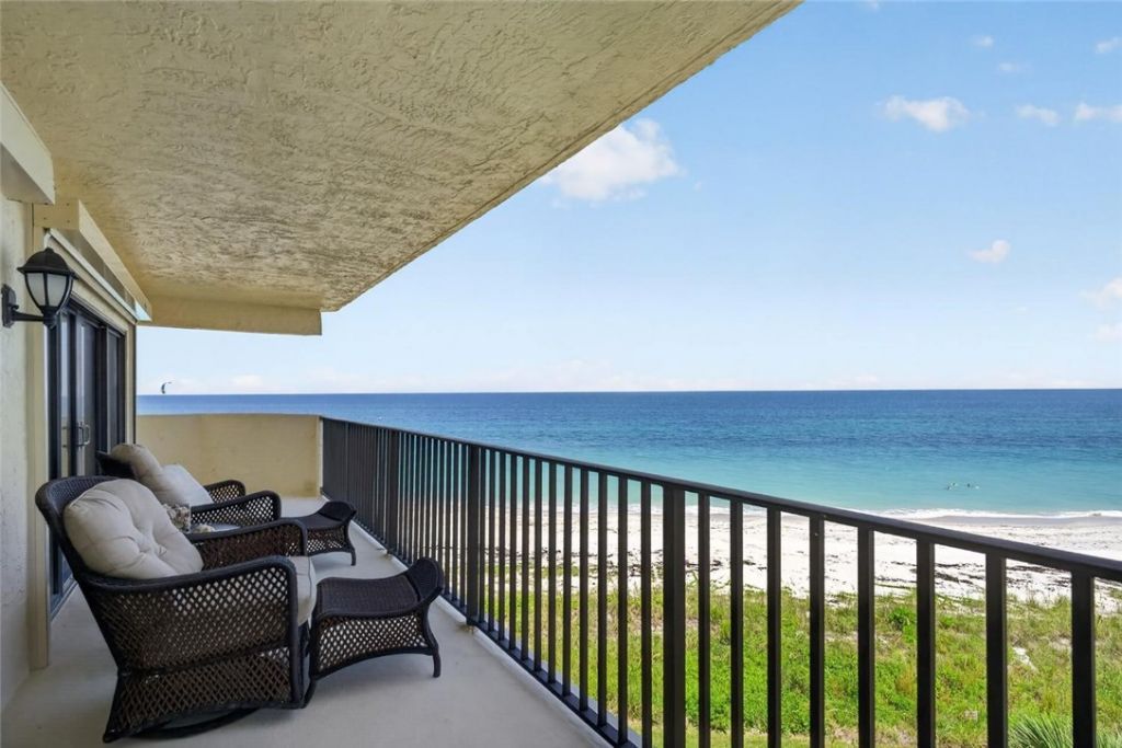 2636 Ocean Drive, Unit 502, Vero Beach, FL 32963 Photo