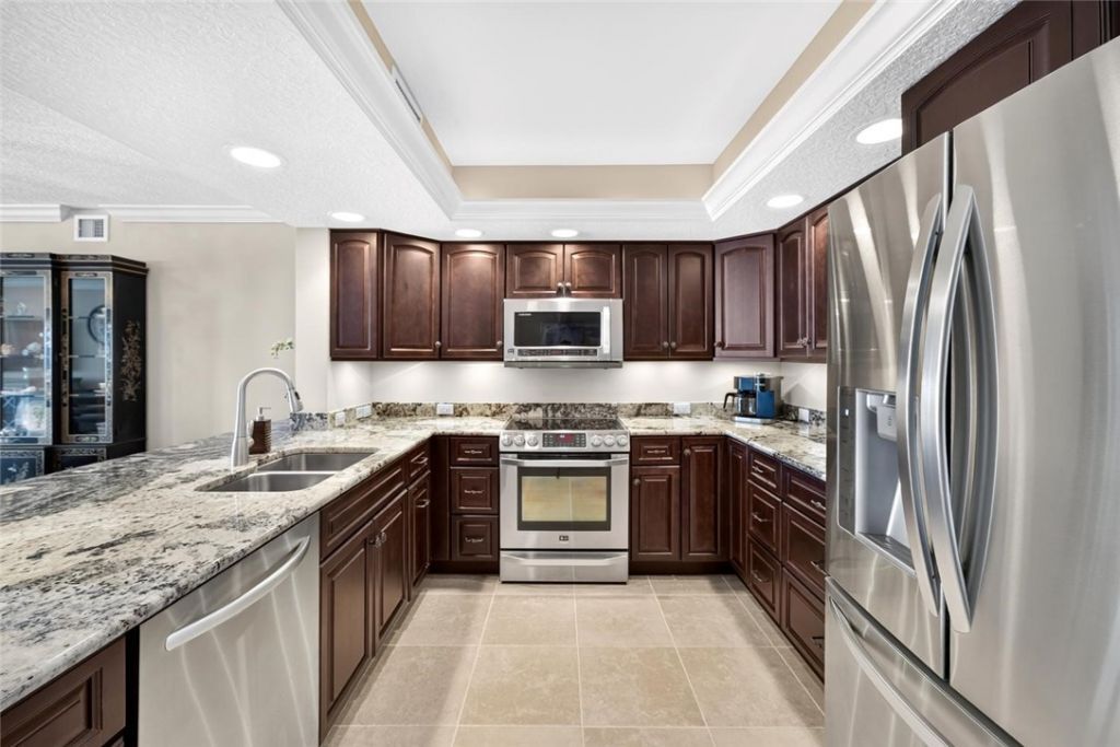 2636 Ocean Drive, Unit 502, Vero Beach, FL 32963 Photo
