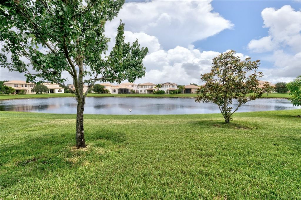 3344 Westford Circle Sw, Vero Beach, FL 32968 Photo