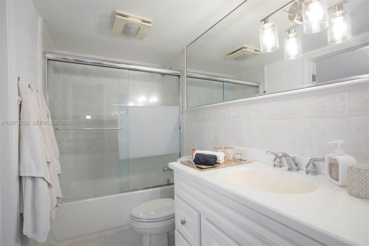 798 Crandon Blvd, Unit 37-C, Key Biscayne, FL 33149 Photo
