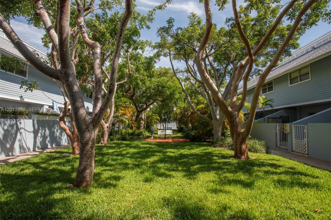 798 Crandon Blvd, Unit 37-C, Key Biscayne, FL 33149 Photo