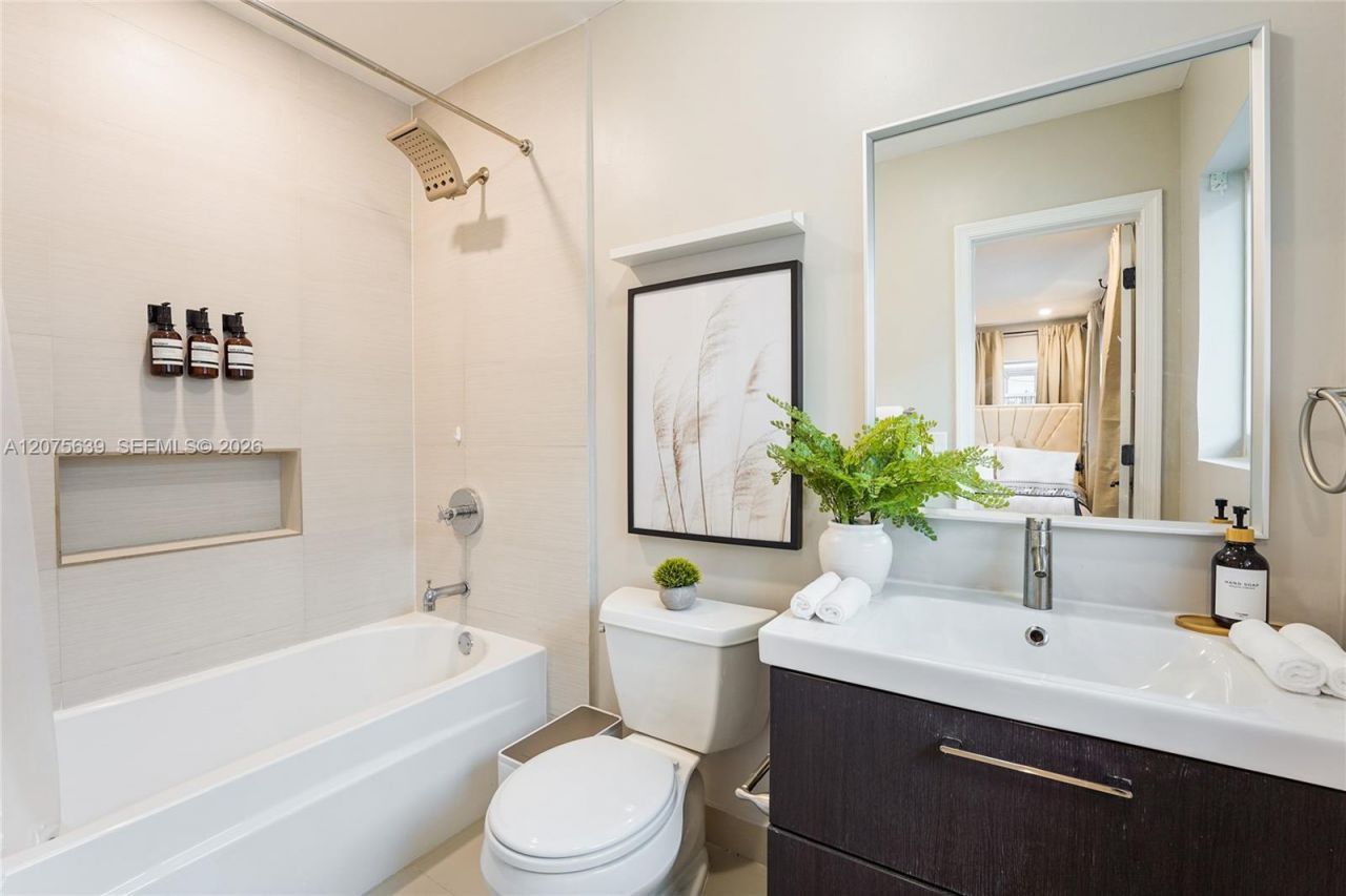 2820 NE 60th St, Unit #, Fort Lauderdale, FL 33308 Photo