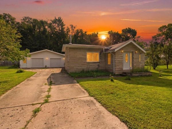 9129 3rd Street, Berrien Springs, MI 49103