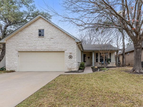 216 Whispering Wind DR, Georgetown, TX 78633