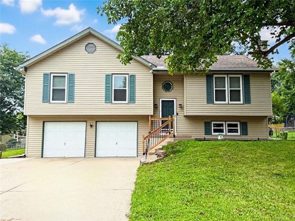 1607 NE 114 Street, Kansas City, MO 64155