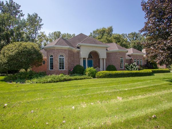 1910 Catkin Circle , Chesterton, IN 46304
