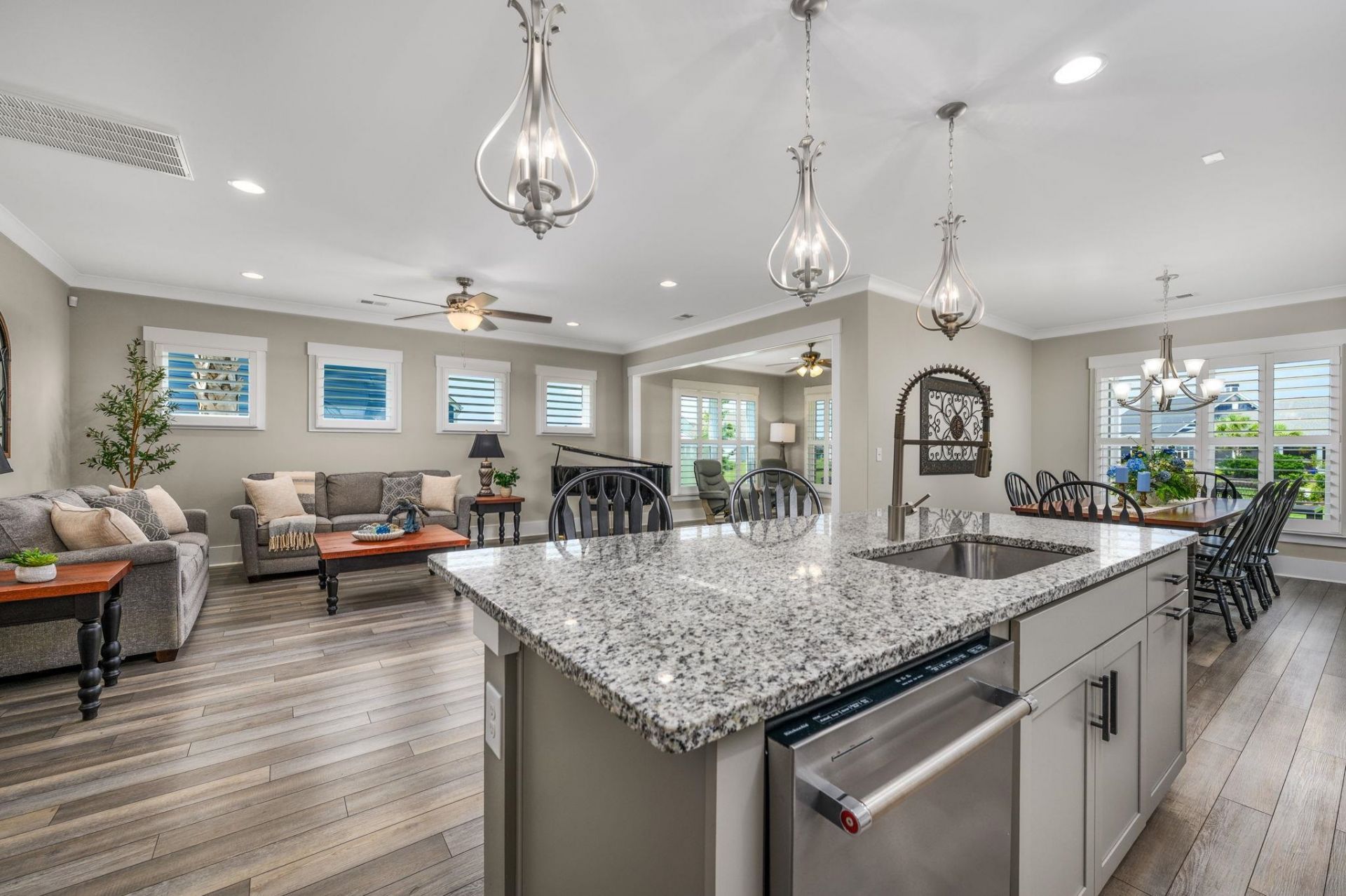 1299 Tarisa Ave.  Photo 8