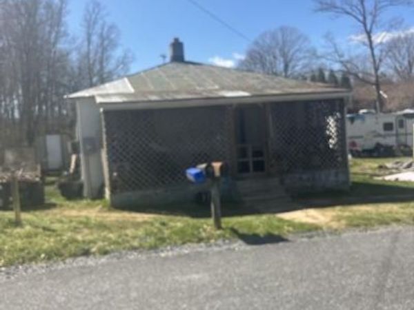 19186 HUCKLEBERRY ROAD , ELKTON, VA 22827