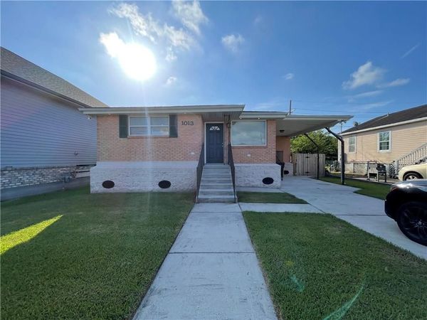 1013 COUGAR Drive , Arabi, LA 70032