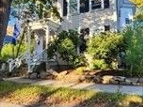 12 Mayhew, Unit 1, Hopkinton, MA 01748