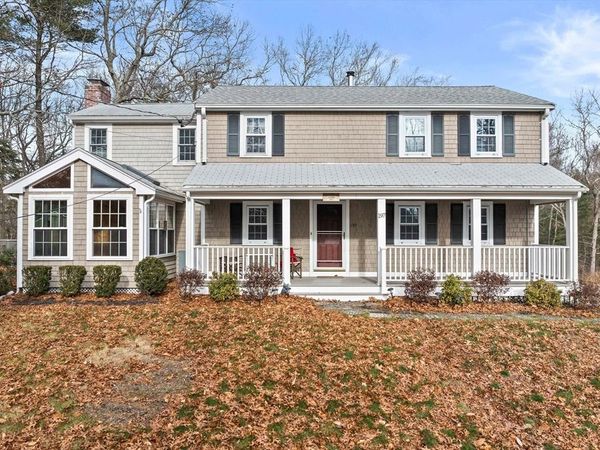 197 Circuit St, Hanover, MA 02339