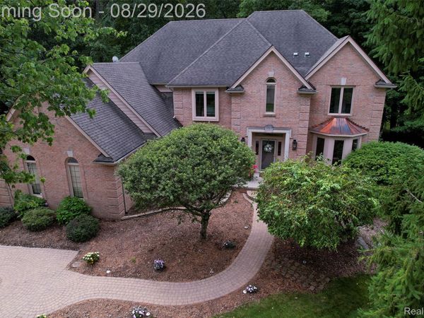 1733 Apple Ridge Court, Rochester Hills, Mi 48306