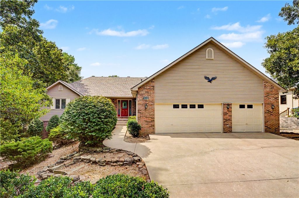 72 McKenzie Drive Bella Vista, AR 72715