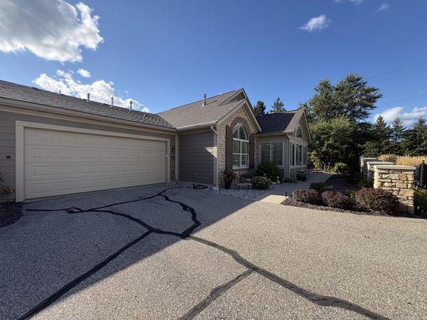 5215 River Flow Avenue SW, Unit 10, Wyoming, MI 49418