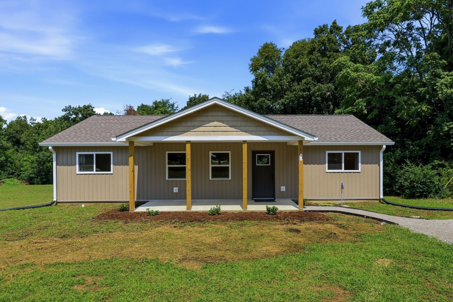 111 Tom Smith Ln, Livingston, TN 38570 Main Photo