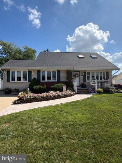 27 Sycamore Way, Hamilton, NJ 08690 Main Photo