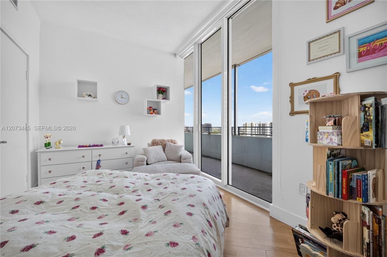 350 NE 24th St , Unit 1405, Miami, FL 33137 Photo