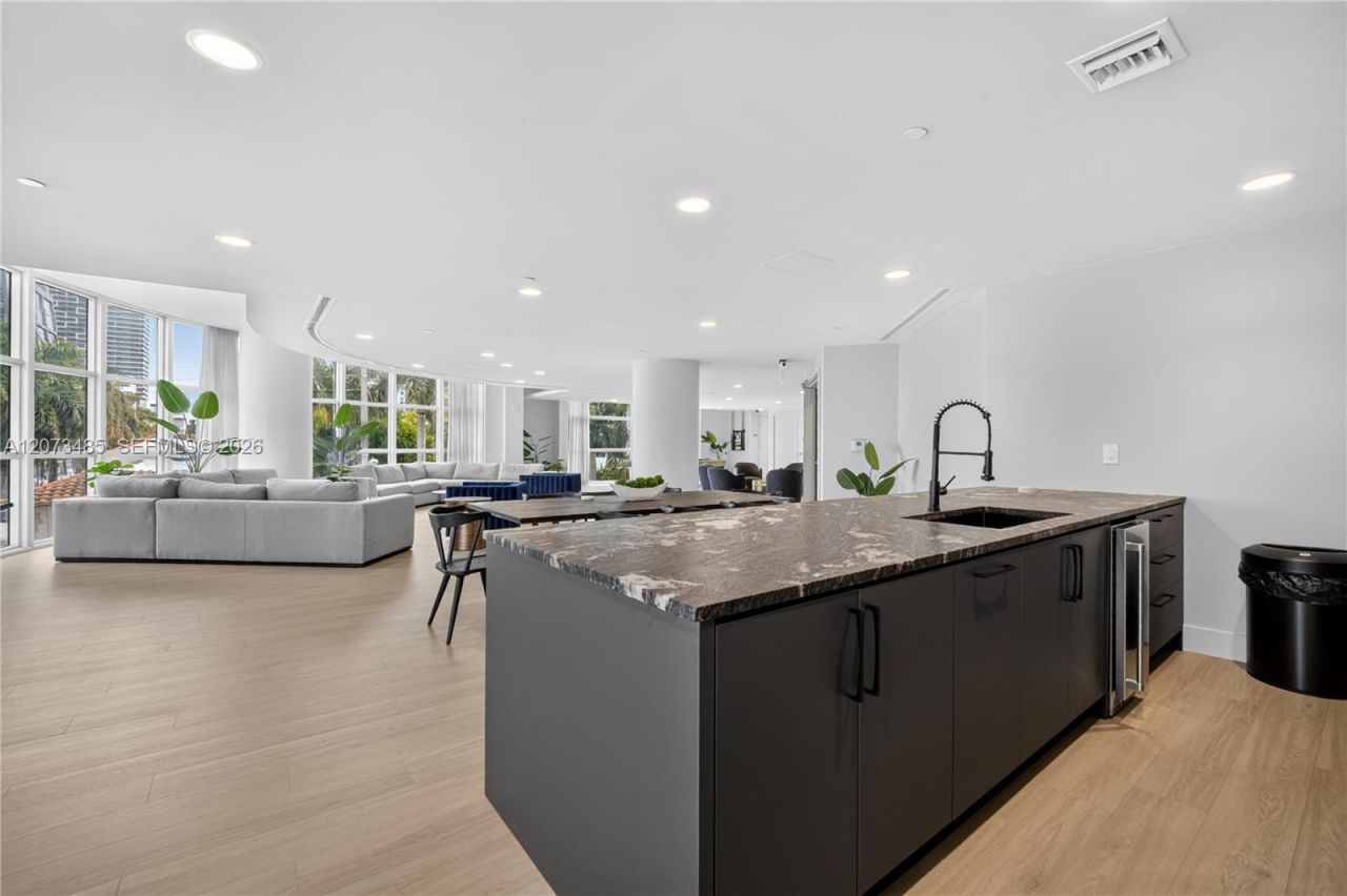 350 NE 24th St , Unit 1405, Miami, FL 33137 Photo