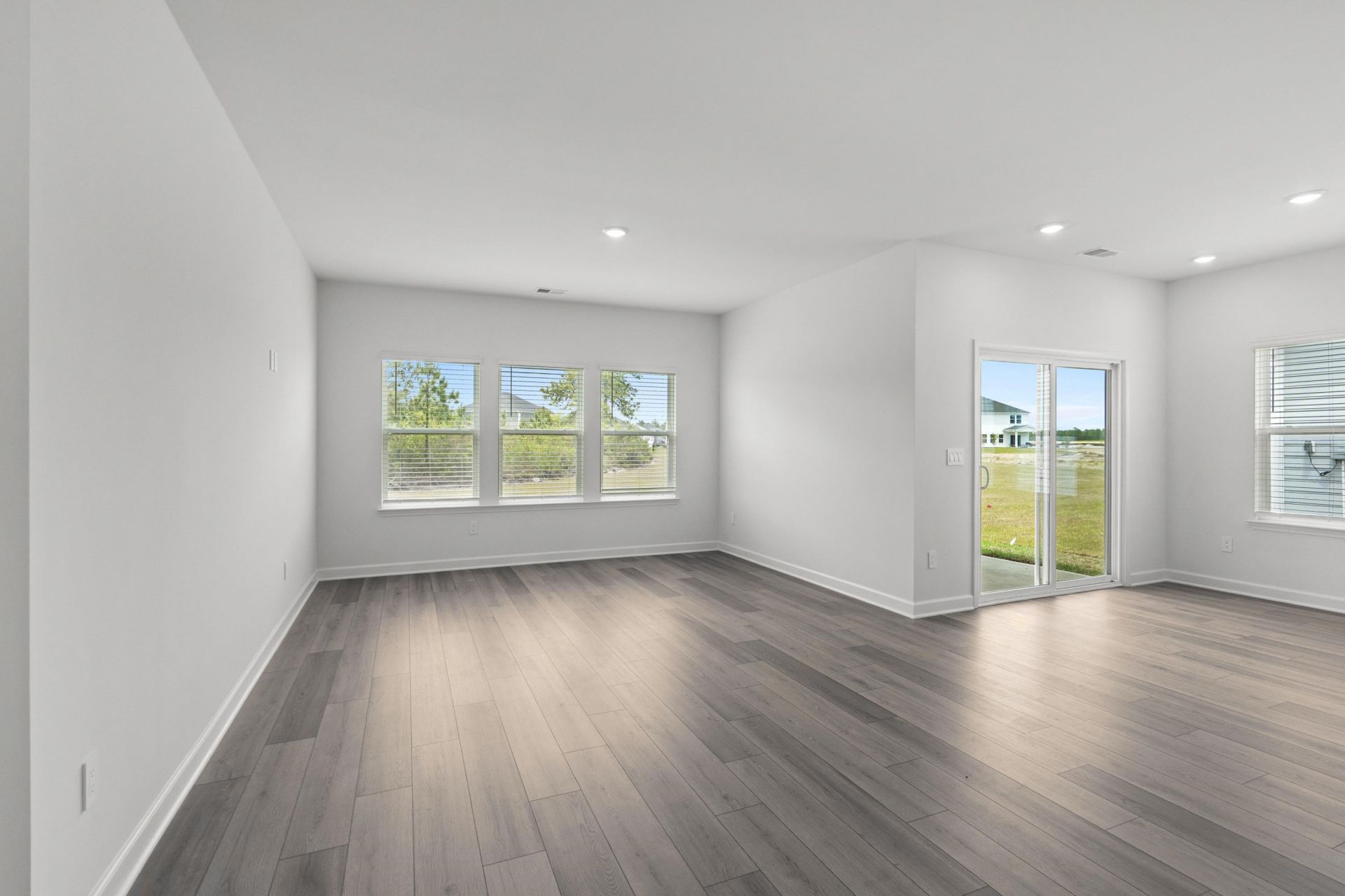 416 Congaree St Photo 14