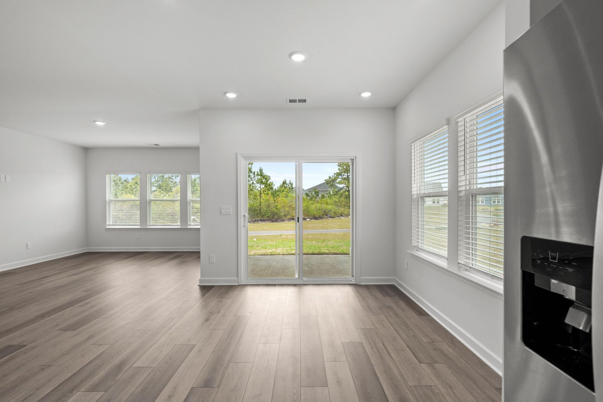 416 Congaree St Photo 16