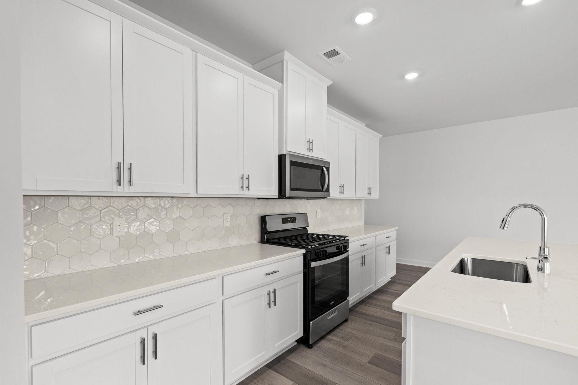 416 Congaree St Photo 23