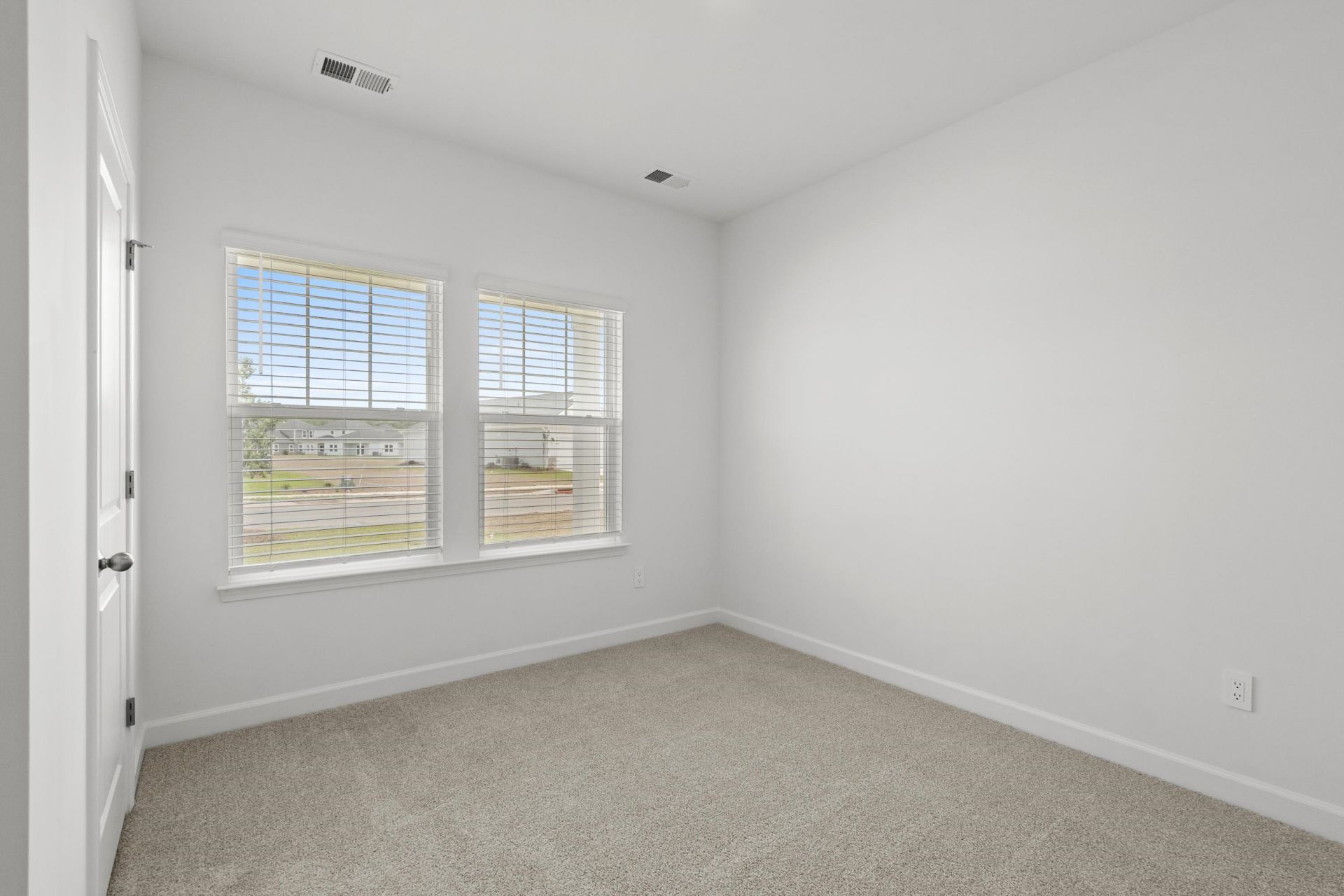 416 Congaree St Photo 36