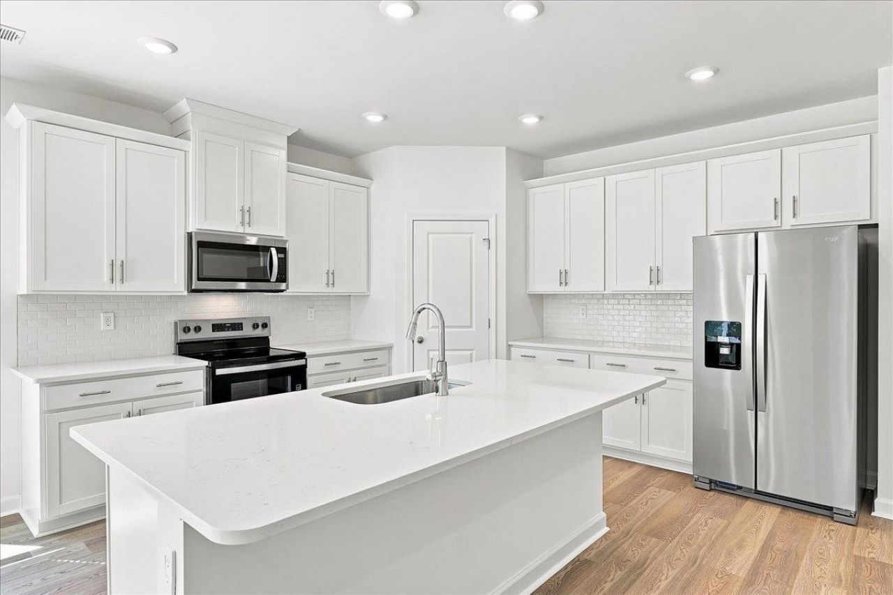 412 Congaree St Photo 14