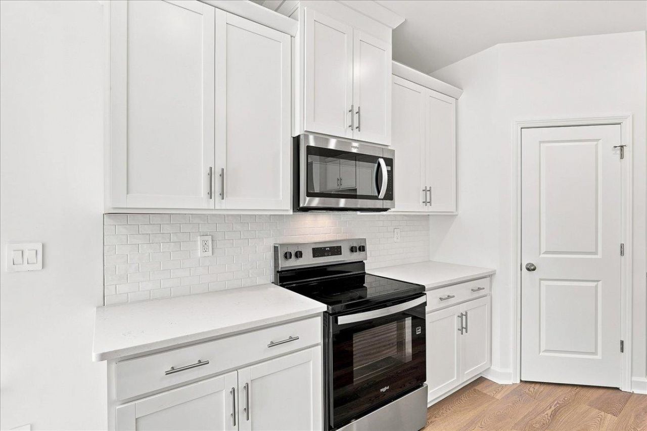 412 Congaree St Photo 17