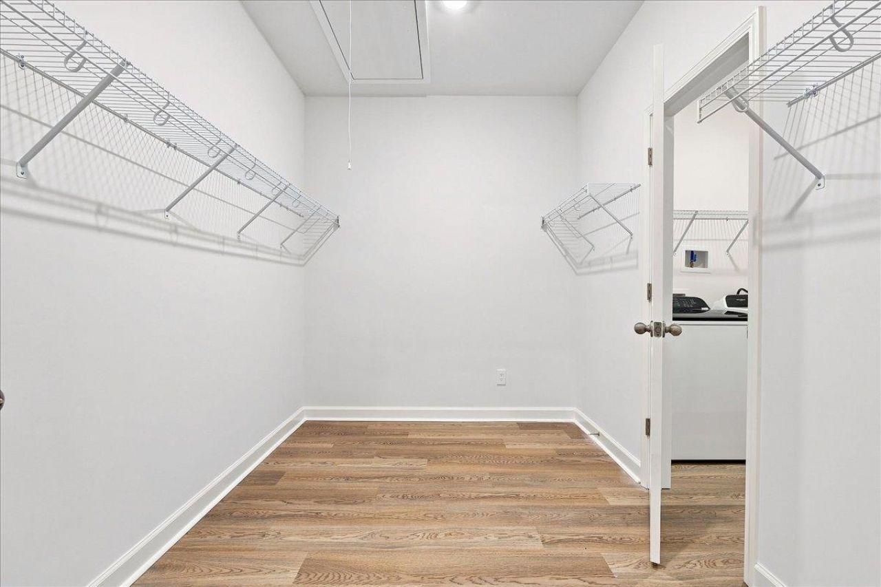412 Congaree St Photo 32