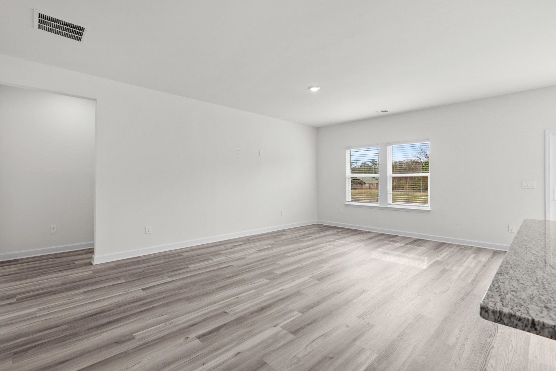 424 Congaree St Photo 14