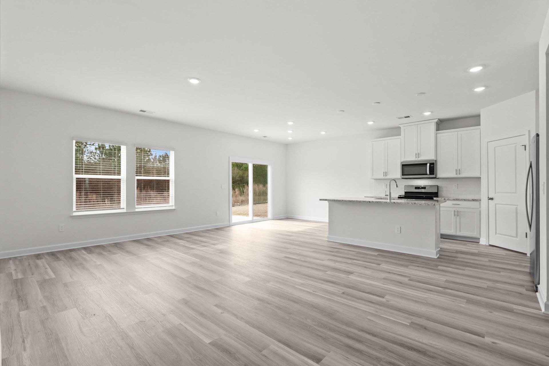 424 Congaree St Photo 17