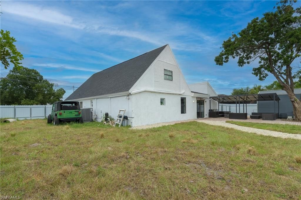 17472 Phlox Dr , Fort Myers, FL 33967 Photo