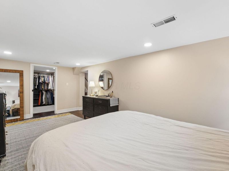 614 E Royal Forest Boulevard, Columbus, OH 43214 Photo 17
